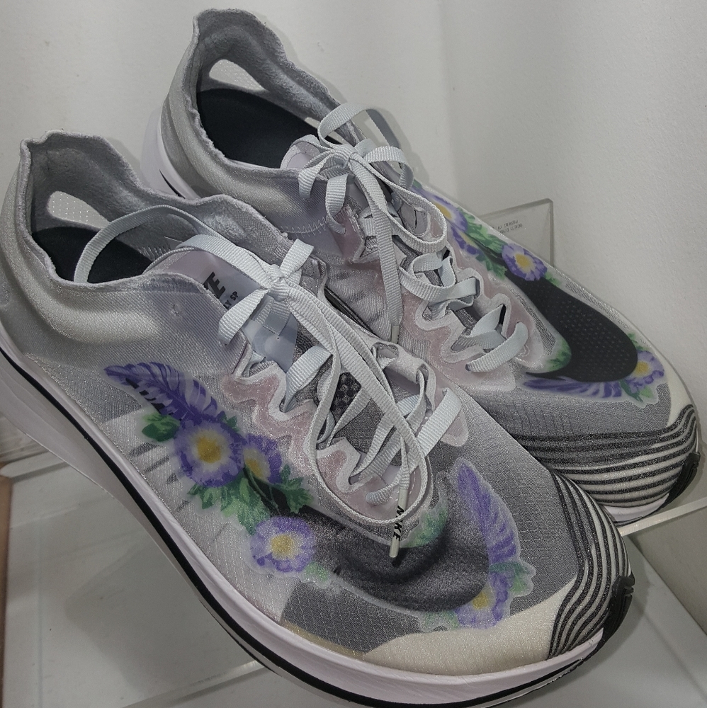 Nike shoes 8.5 us
